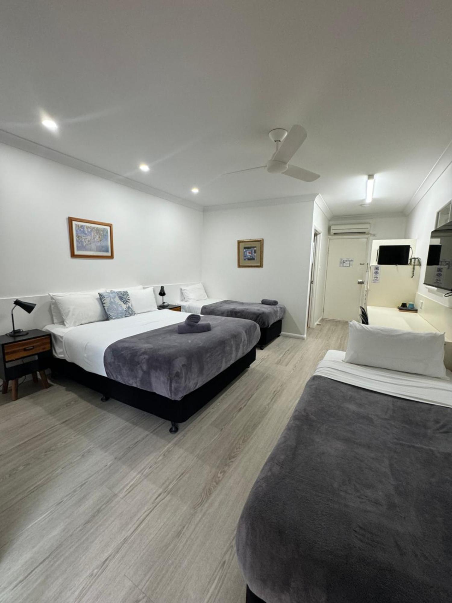 Mareeba Motor Inn Екстер'єр фото
