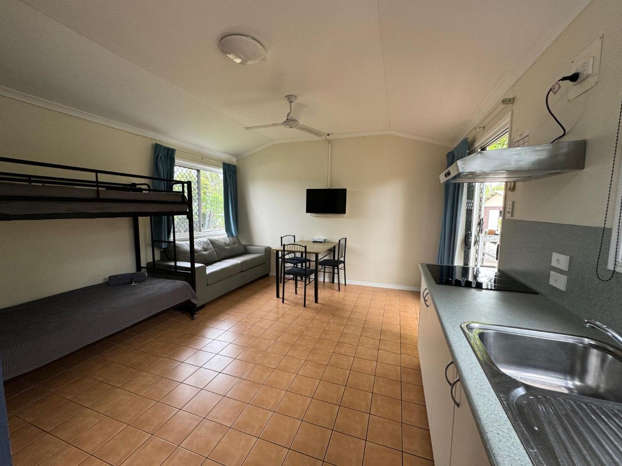 Mareeba Motor Inn Екстер'єр фото