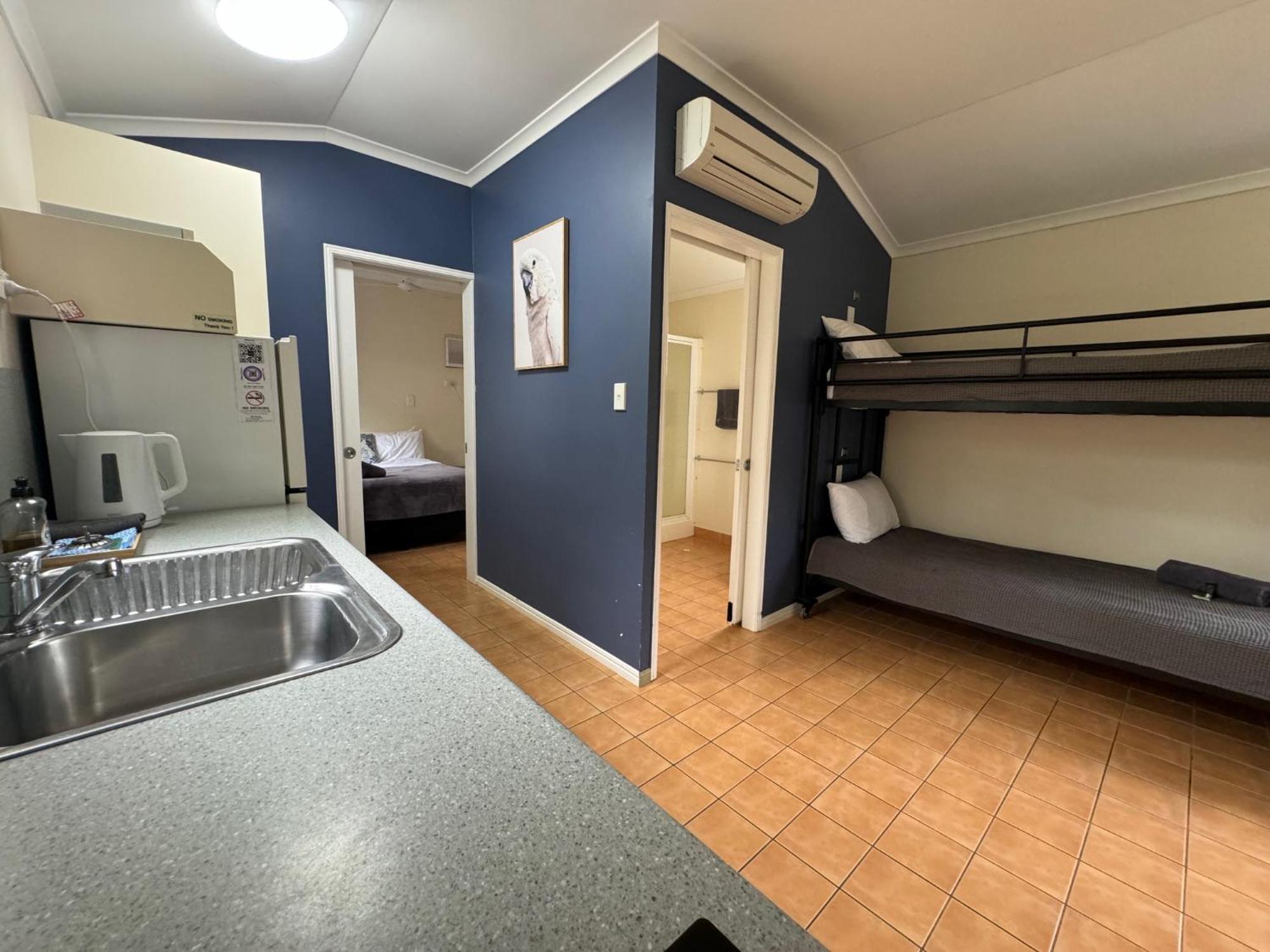 Mareeba Motor Inn Екстер'єр фото