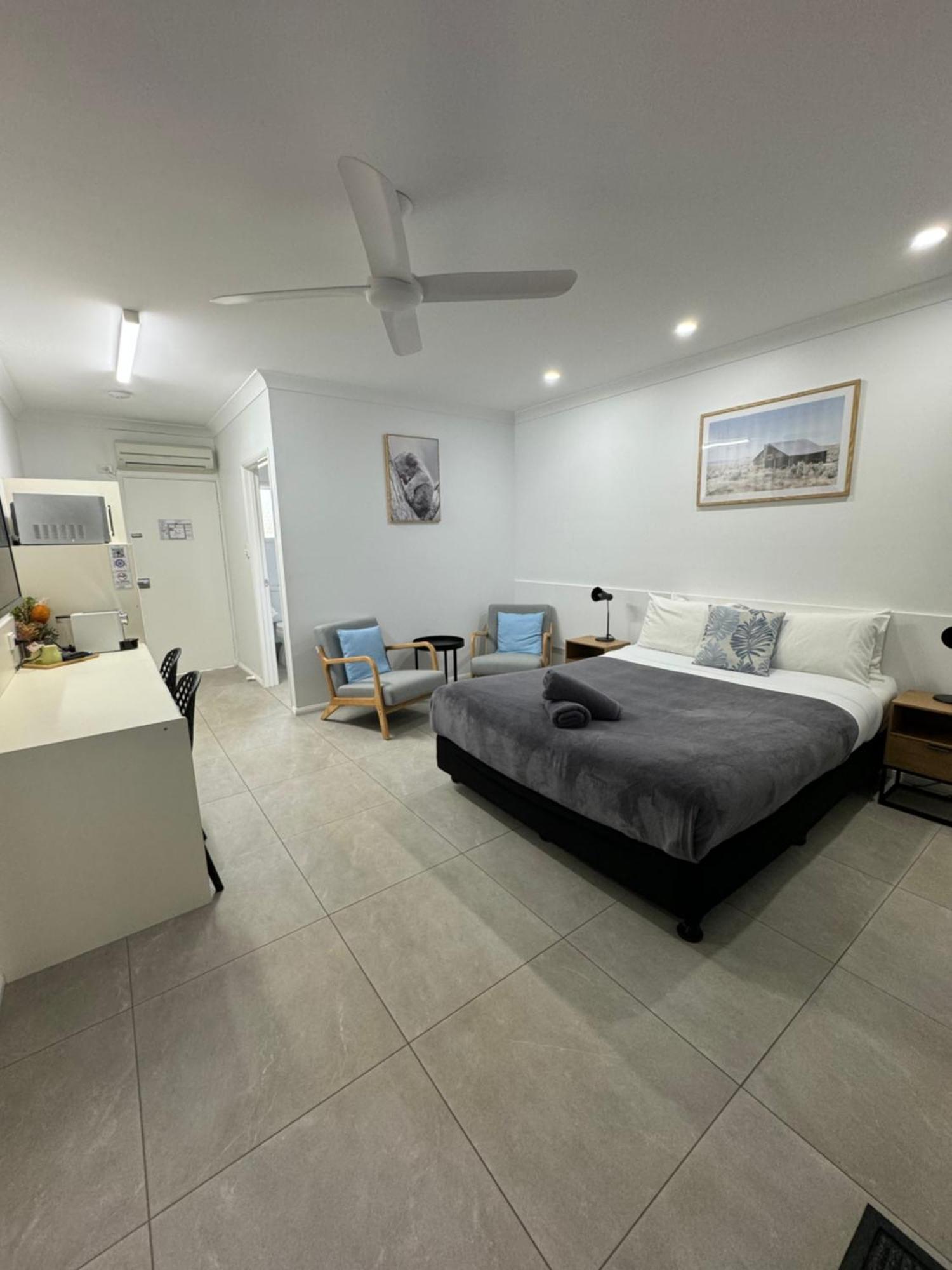 Mareeba Motor Inn Екстер'єр фото