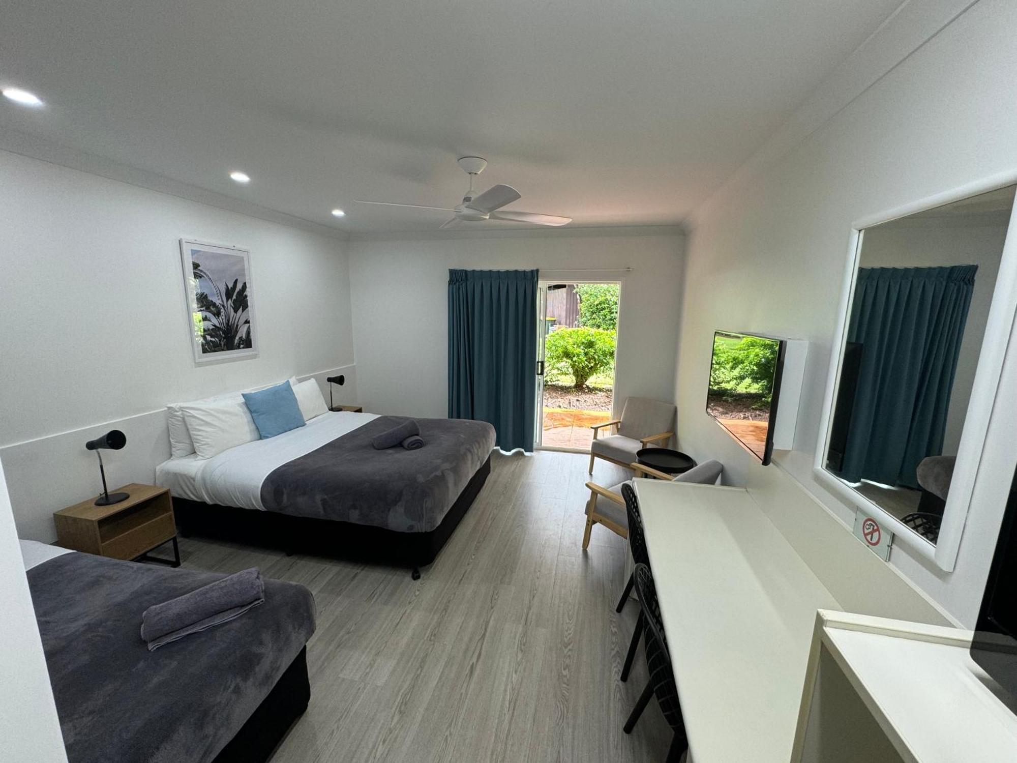 Mareeba Motor Inn Екстер'єр фото