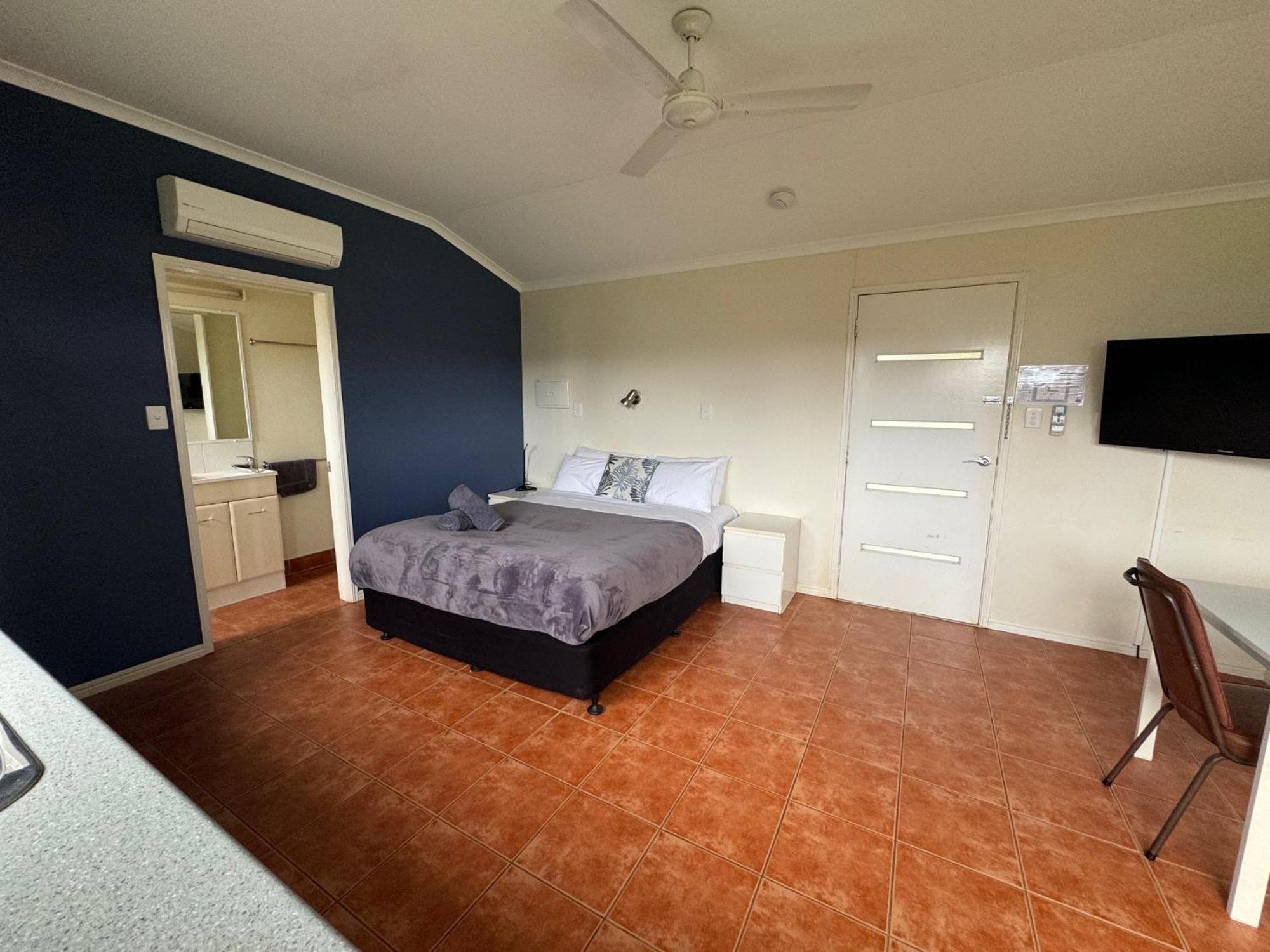 Mareeba Motor Inn Екстер'єр фото